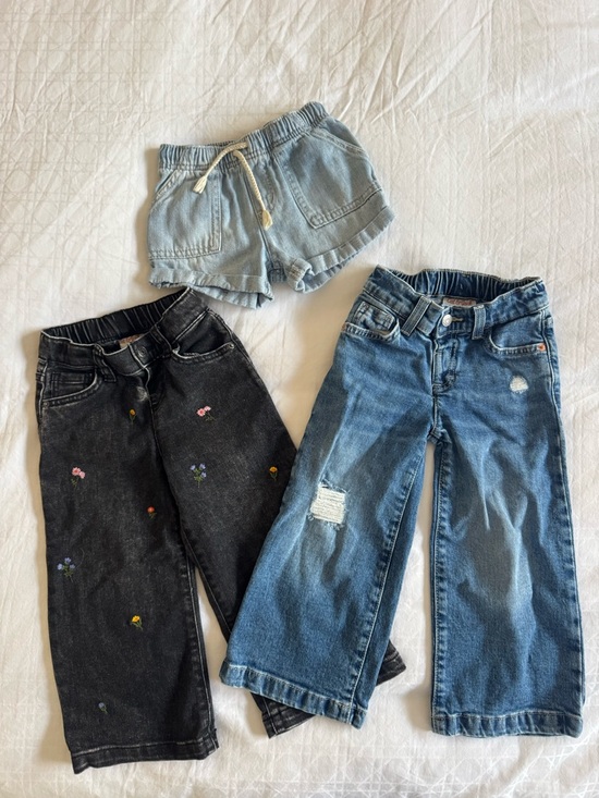 Cat & Jack Other - Cat & Jack girls Bundle of 3 denim bottoms size 3T